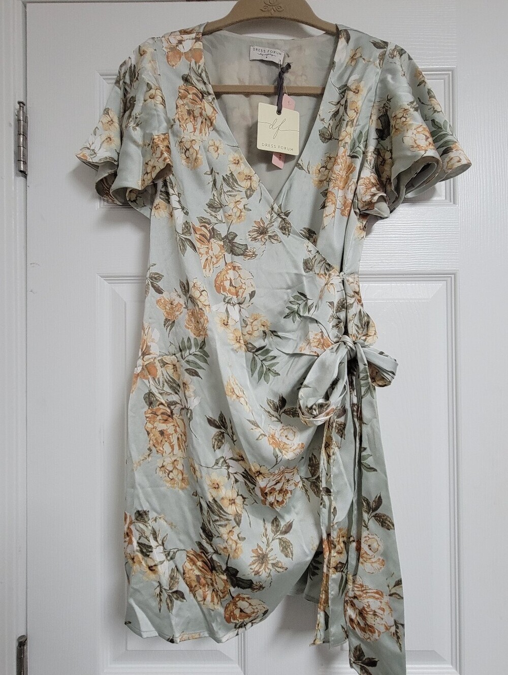 Dress Forum Los Angeles NWT Satin Sage Green Floral Wrap Mini Dress Size Small.